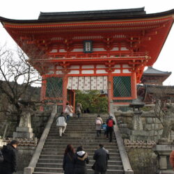 The Architectural Masterpiece of Kiyomizu-dera Temple, Kyoto: A Detailed Introduction